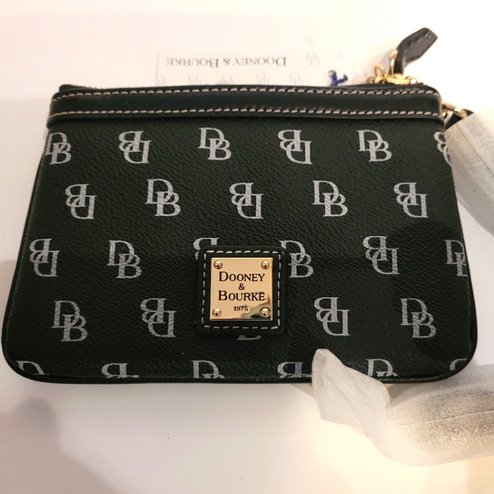 Dooney & Bourke Black Medium Wristlet with Keyring and removable Strap - D&B